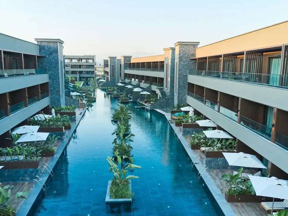 Отель Jacaranda Luxury 5*