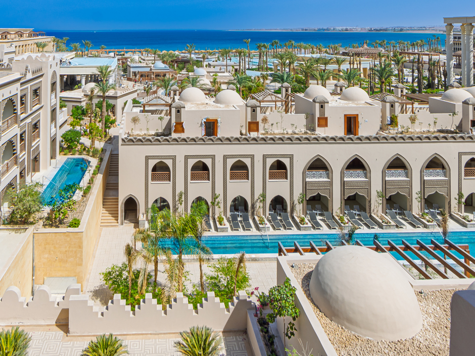 Отель Al Kasr 5*