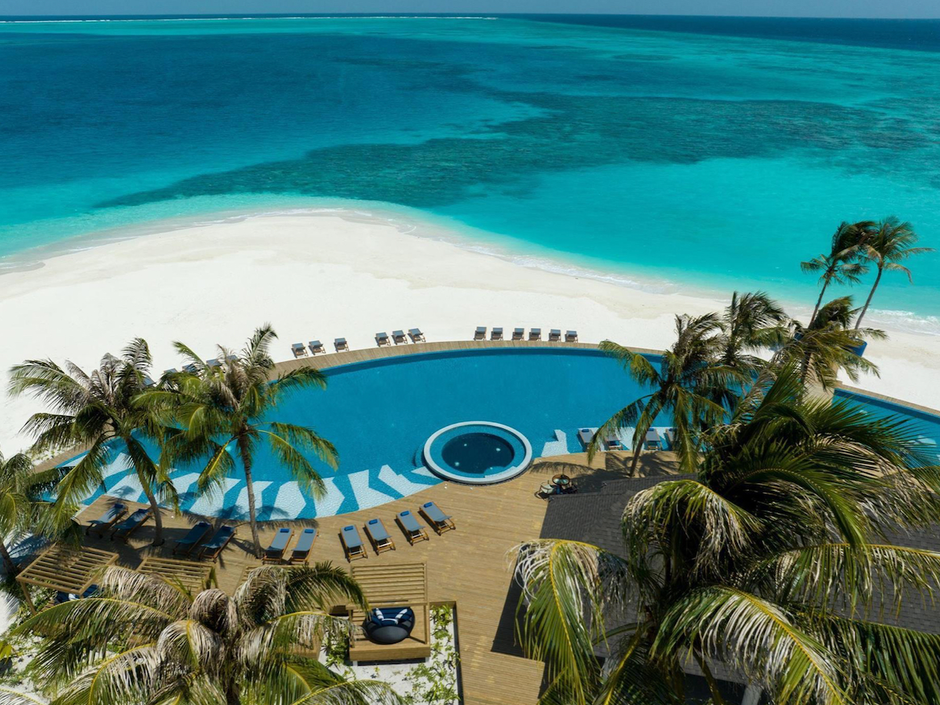 Новый отель Avani+ Fares Maldives 5*
