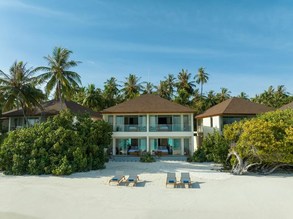Бунгало Avani+ Fares Maldives 5*