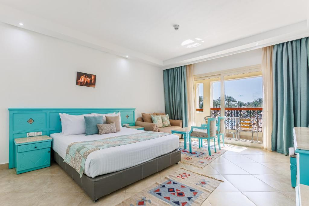 Номер в отеле Sunrise Royal Makadi Resort 5*