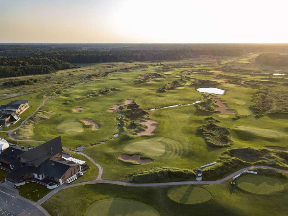 Территория Gorki Golf & Resort 4*