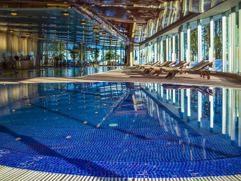 Бассейн в отеле Игора 4*