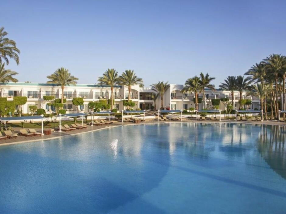 Бассейн в FUN&SUN FAMILY Sultan Gardens 5*