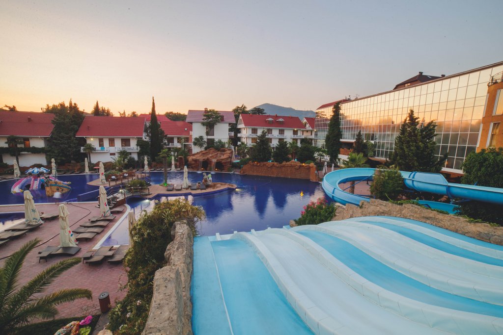 Аквапарк в отеле Prometey Club 4*