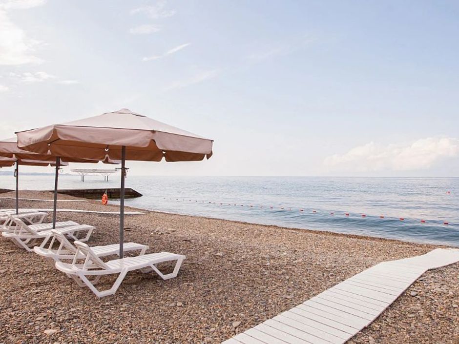 Пляж в отеле Alean Family Sputnik 4*