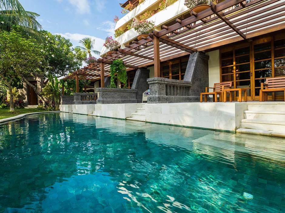 Отель Nusa Dua Beach Hotel & Spa 5*