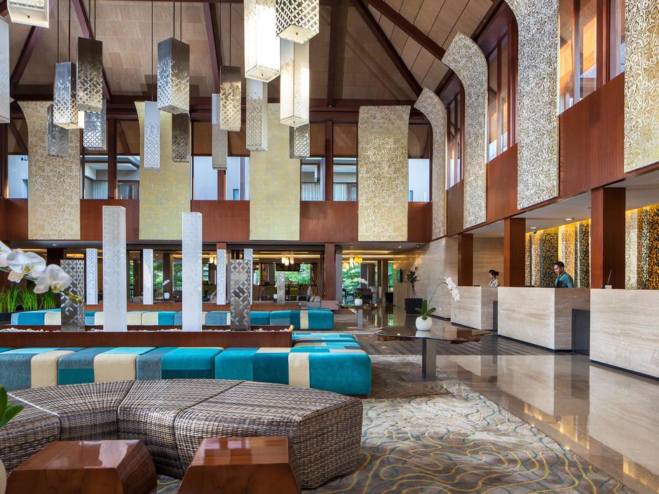 Отель Courtyard by Marriott Bali Nusa Dua 5*