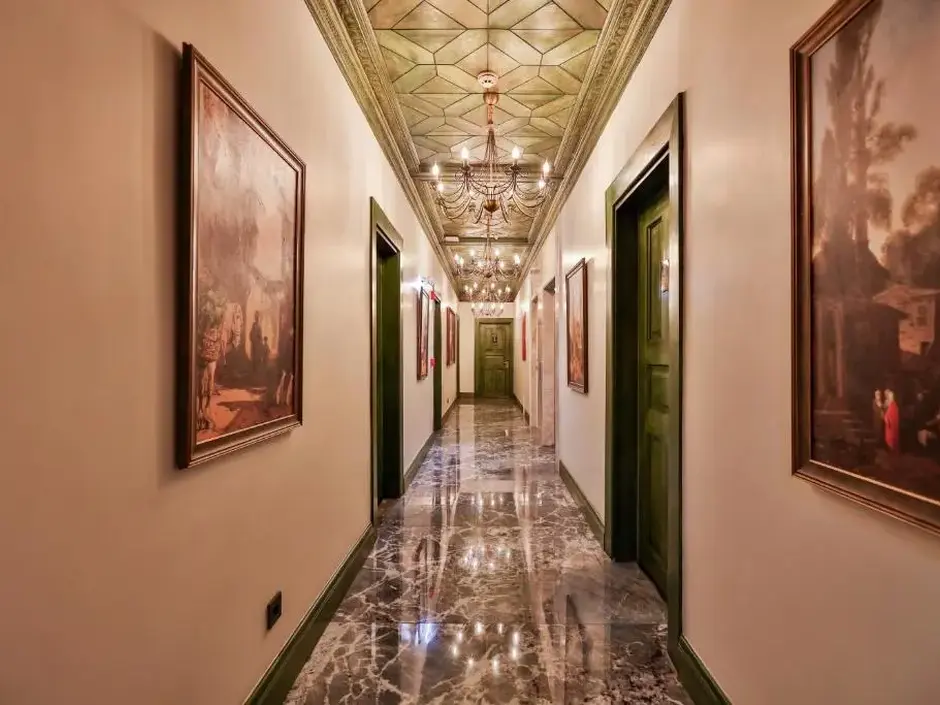 Отель Emerald Mansion 4*