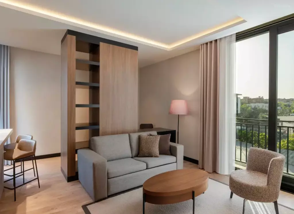 Отель Altunizade Suites Istanbul, Curio Collection by Hilton 5*