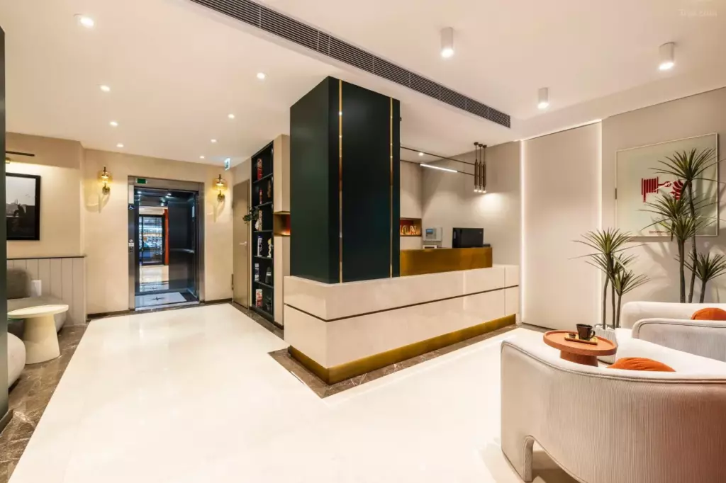 Emilion Hotel 4*