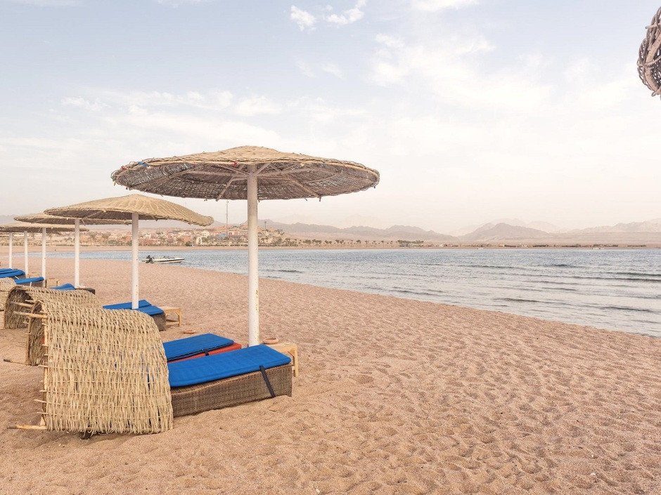 Пляж в отеле Barcelo Tiran Sharm 4*
