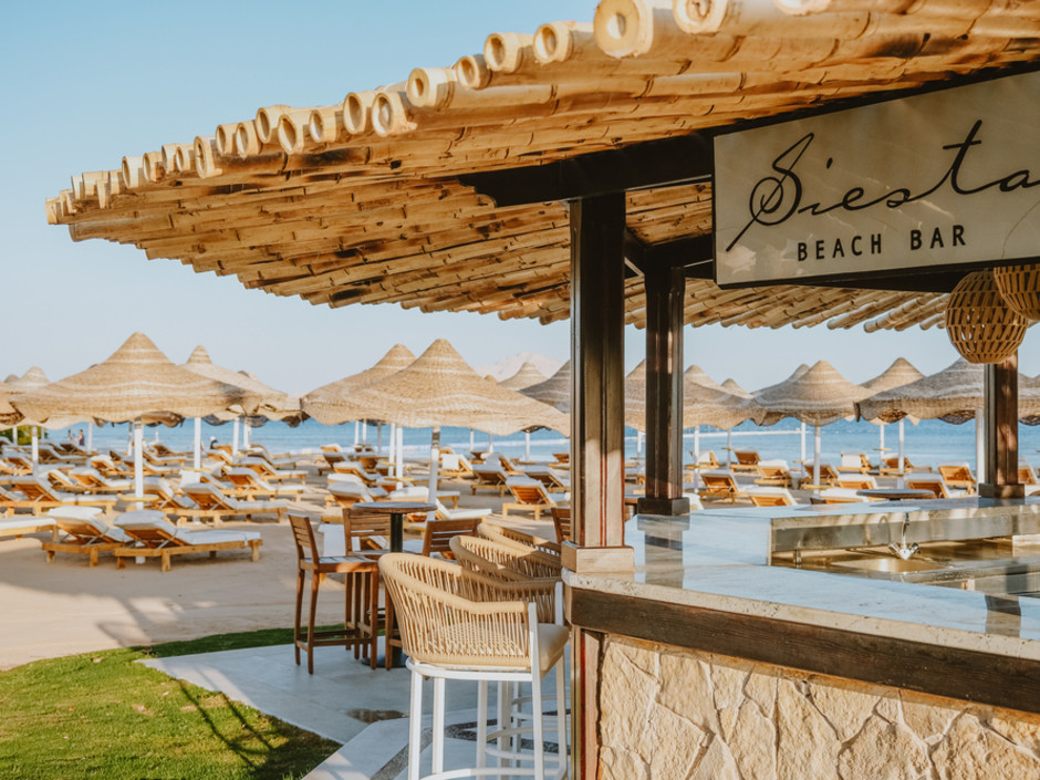 Пляж в отеле Baron Palms 5*