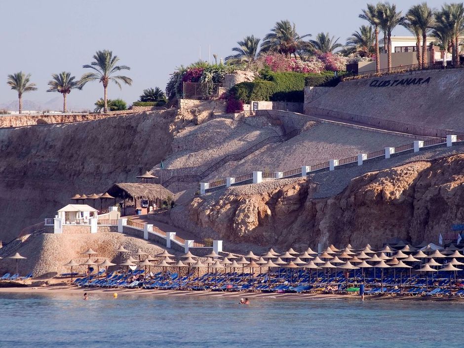 Пляж в отеле Jaz Fanara Resort & Residence 4*