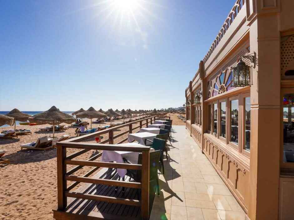 Отдых на пляже отеля Baron Resort 5*