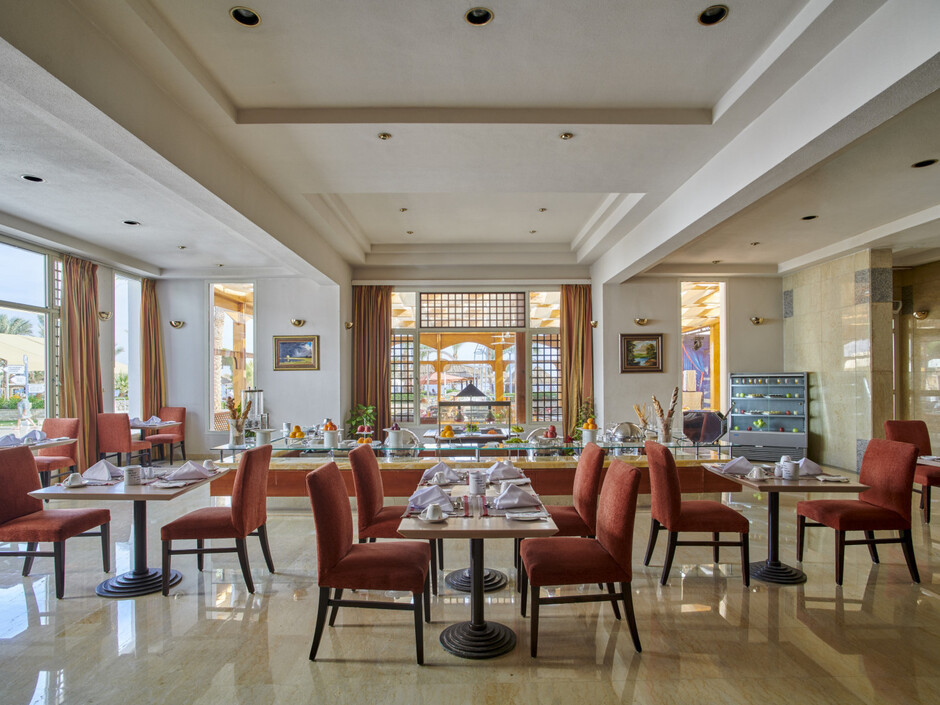 Ресторан отеля Maritim Jolie Ville Resort & Casino 5*