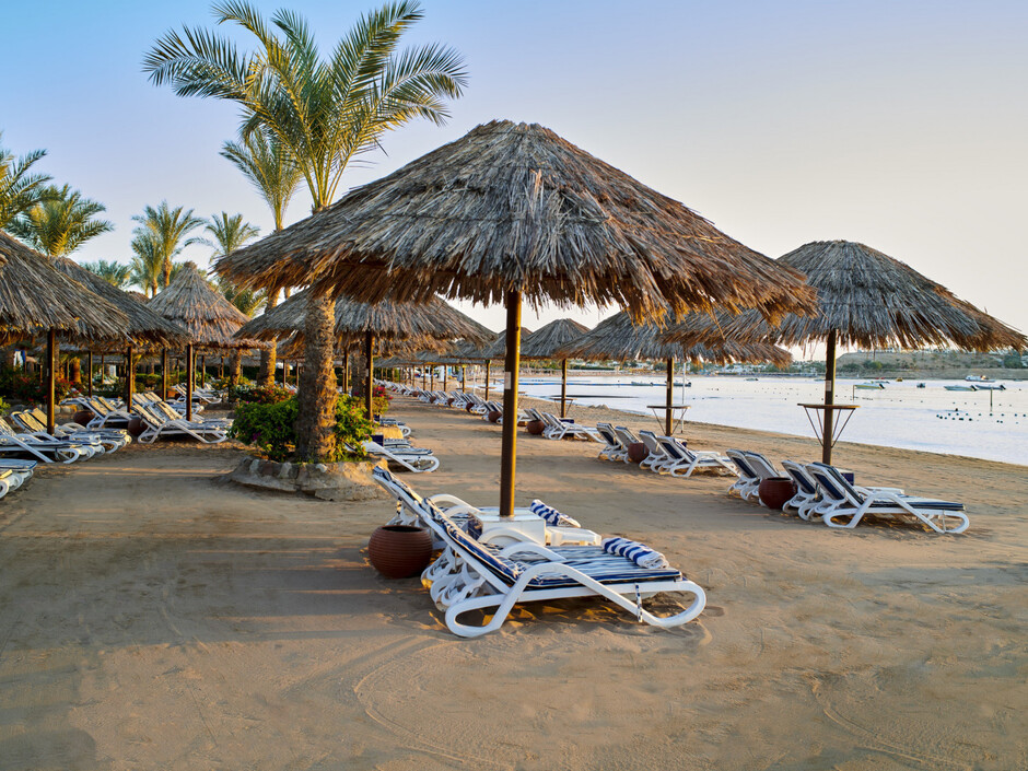 Пляж отеля Maritim Jolie Ville Resort & Casino 5*