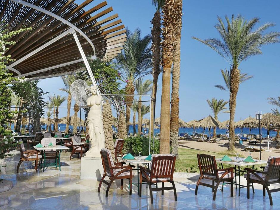 Территория отеля JAZ Fayrouz Resort 4*