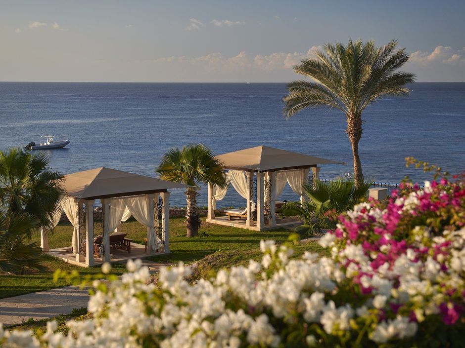 Беседки на территории отеля Park Regency Resort Sharm El Sheikh 5*