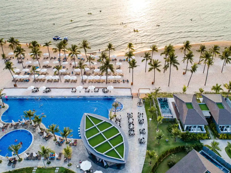 Пляж отеля Novotel Phu Quoc Resort 5*