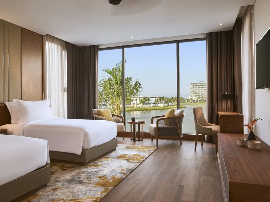 Номер в отеле Movenpick Resort Waverly 5*