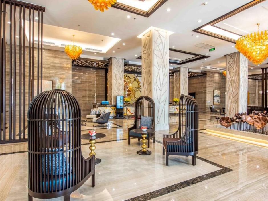 Холл отеля Vinholidays Fiesta Phu Quoc 4*