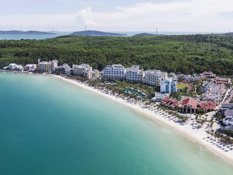 JW Marriott Phu Quoc Emerald Bay Resort & Spa 5*