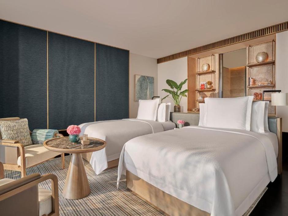 Спальня виллы в отеле Regent 5*