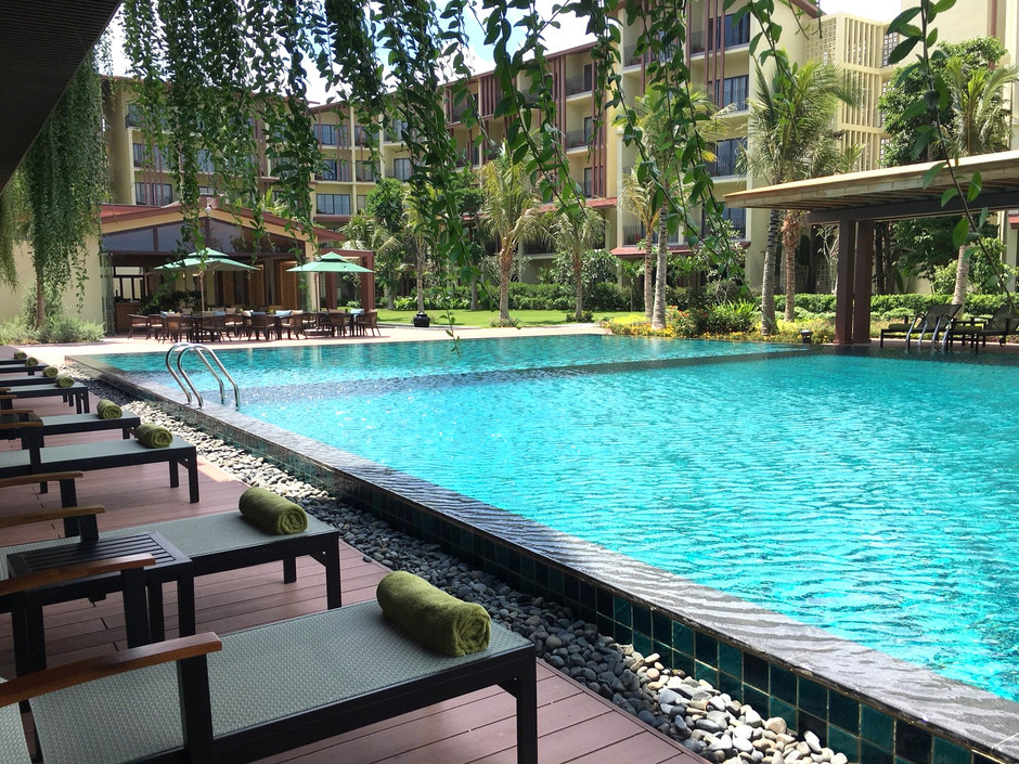 Бассейн в отеле Dusit Princess Moonrise Beach Resort 4*